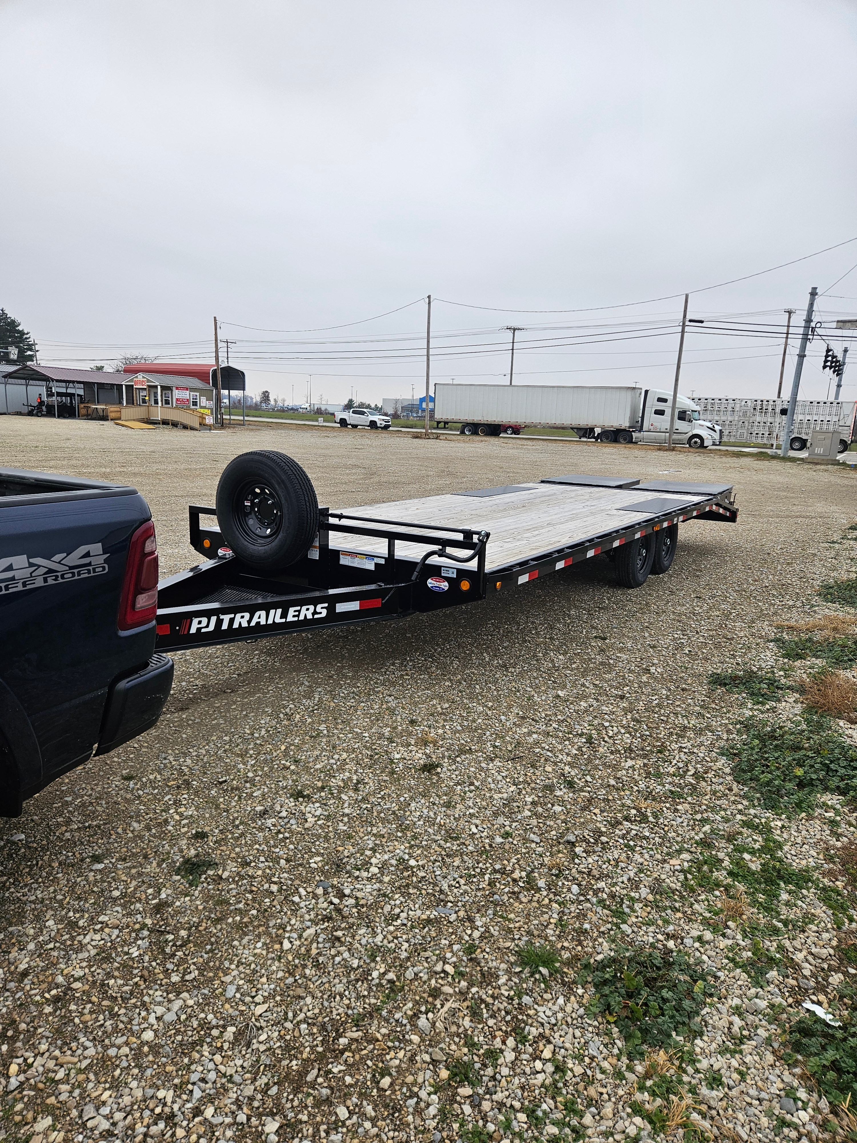 30' Deckover Equipment Trailer - Image 1